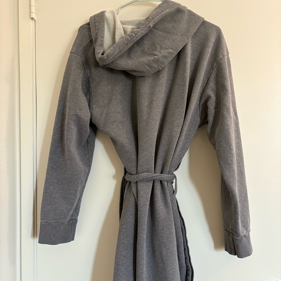 Wings + Horns Textured Gray Knit 100% Organic Cotton Robe with Belt One Size - Picture 9 of 13